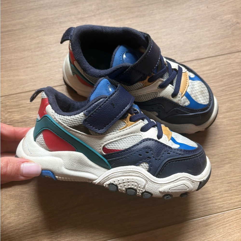 Zara Kids Navy and White Sneakers Balenciaga style